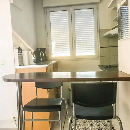 Santa Monica - Climatise - Piscine - Parking